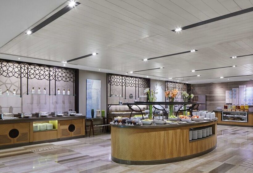 هتل Titanic Chaussee Berlin