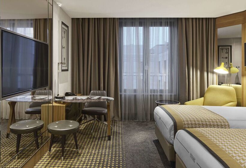 هتل Titanic Chaussee Berlin