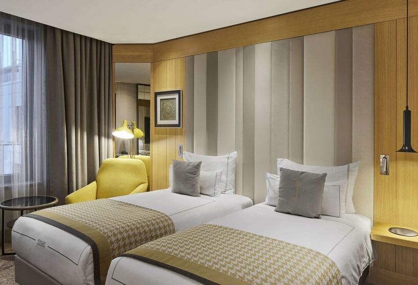 هتل Titanic Chaussee Berlin