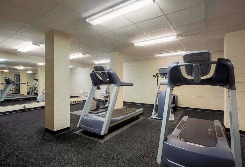 בית מלון כפרי Travelodge By Wyndham Livonia