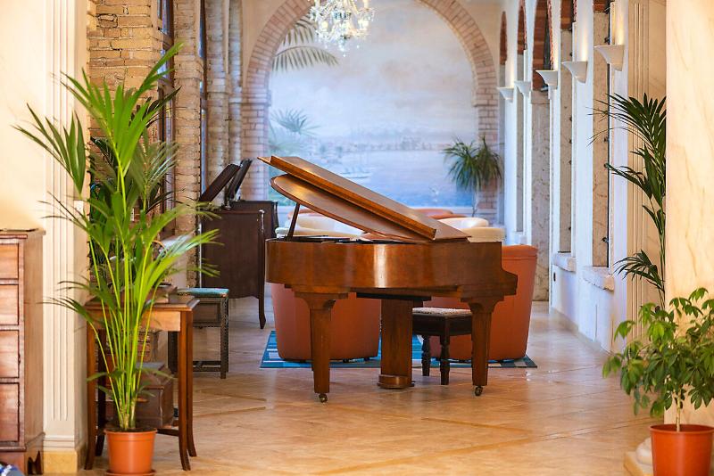 ホテル Villaggio Albergo Antico Monastero