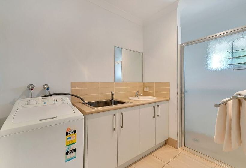 Kennedy Holiday Villas