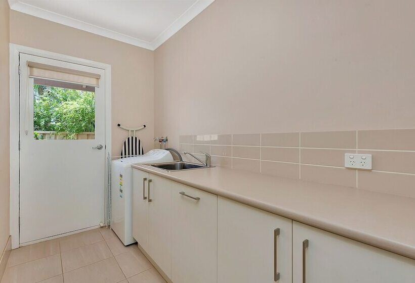 Kennedy Holiday Villas