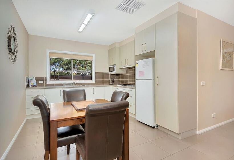 Kennedy Holiday Villas