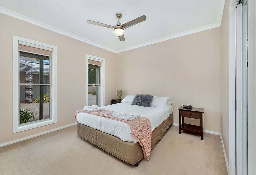 Kennedy Holiday Villas