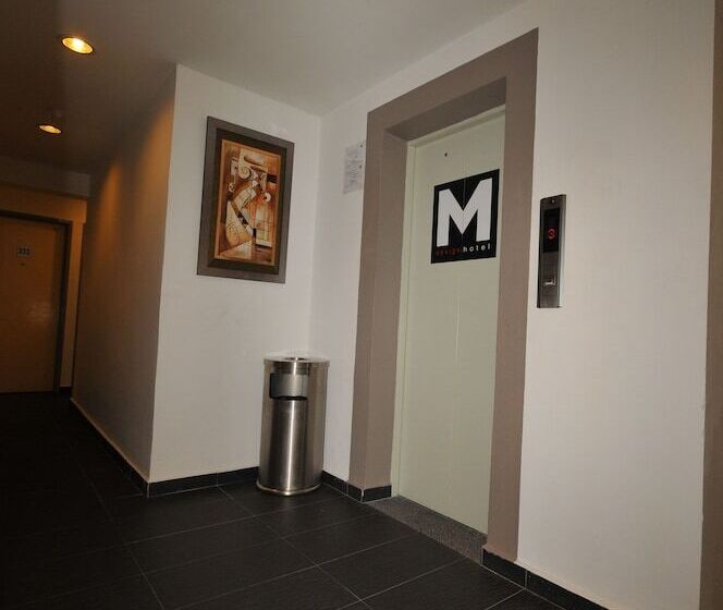 M Design Hotel At Pandan Indah