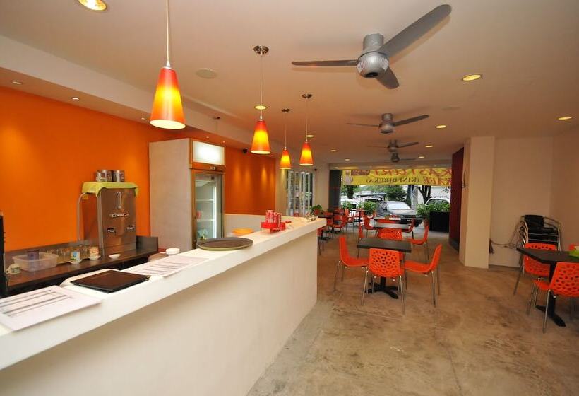 M Design Hotel At Pandan Indah