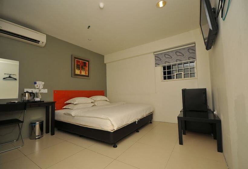 M Design Hotel At Pandan Indah