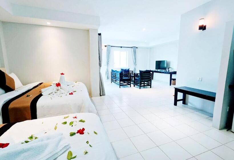 Mary Beach Hotel & Resort