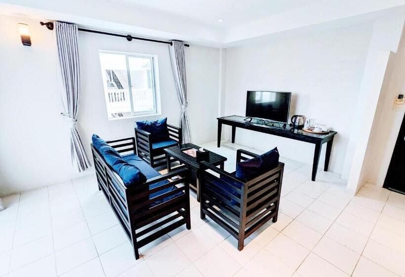 Mary Beach Hotel & Resort