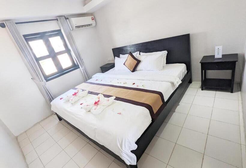 Mary Beach Hotel & Resort