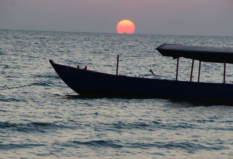 Mary Beach Hotel & Resort