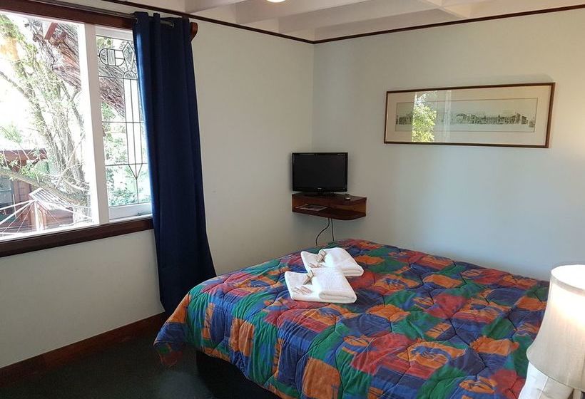 مُتل Admiral Stirling Inn