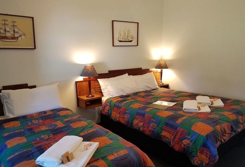 مُتل Admiral Stirling Inn