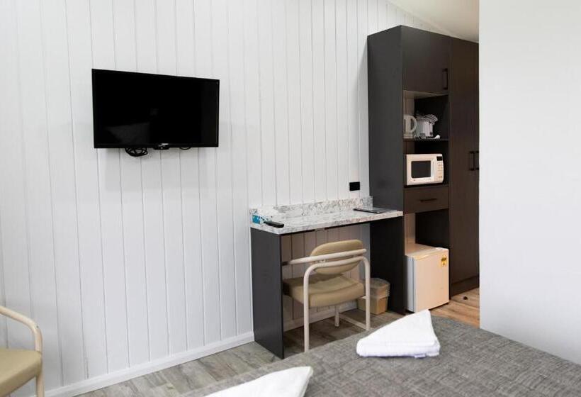 מוטל Garden Motor Inn