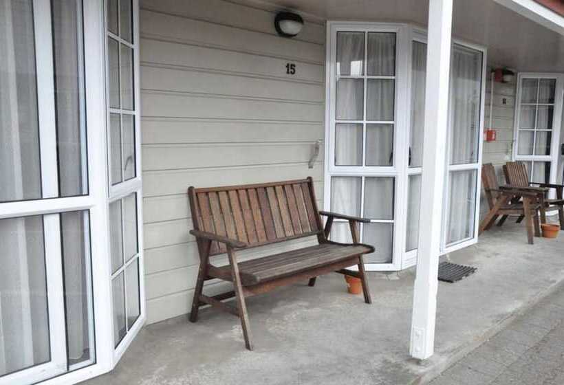 מוטל Settlers Motor Lodge