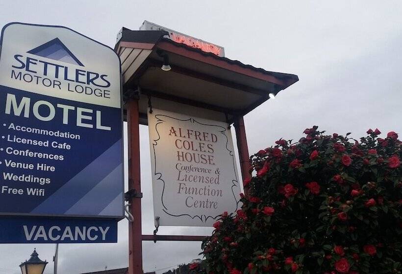 מוטל Settlers Motor Lodge