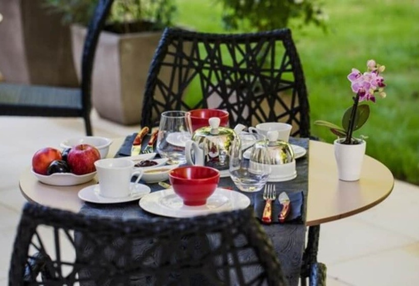 膳宿费 Chateau De Maraval