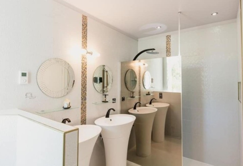 膳宿费 Chateau De Maraval