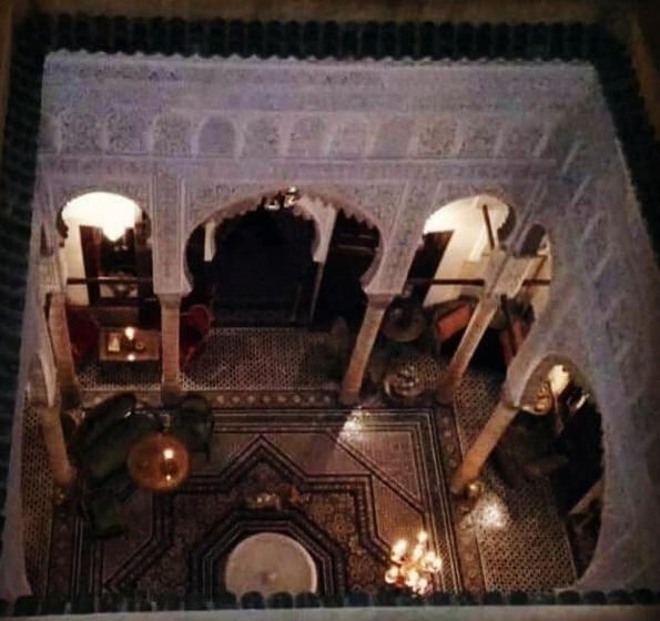 پانسیون Riad Thamayna