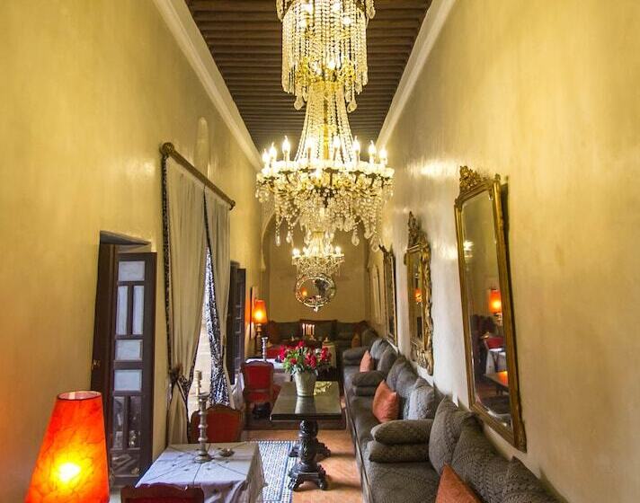 پانسیون Riad Thamayna