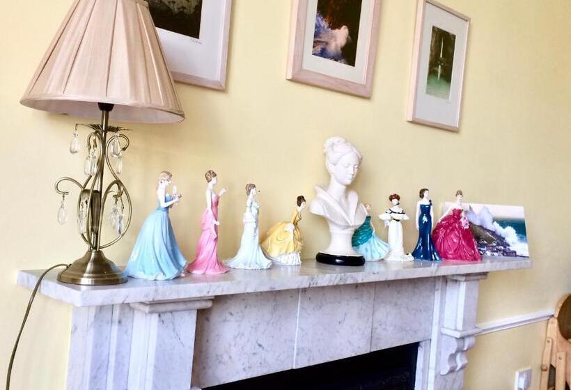 Пансион Rosalie Guest House