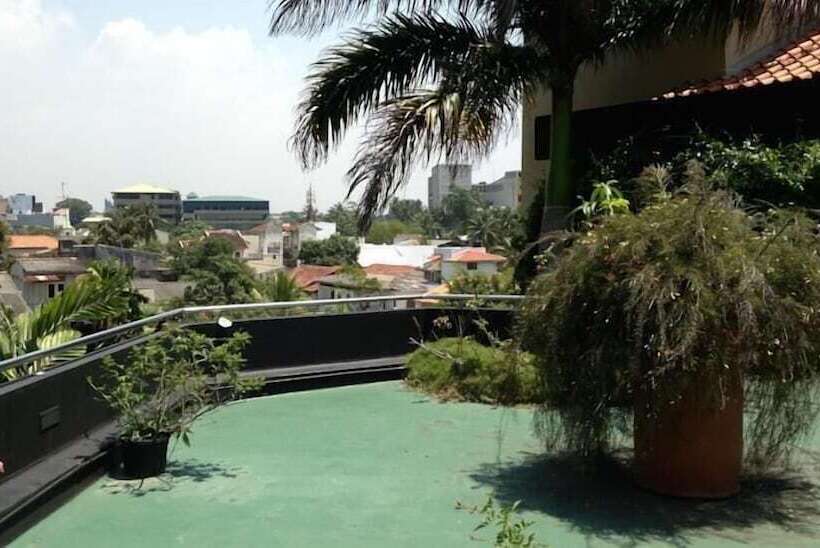 פנסיון Silvikris Villa