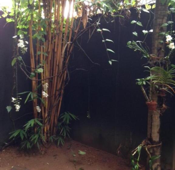 פנסיון Silvikris Villa