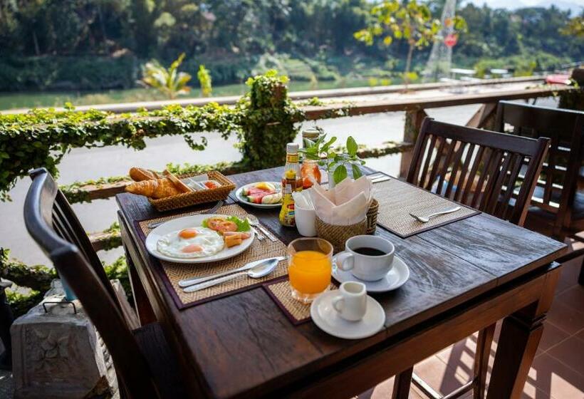 Пансион Villa Khili Namkhan