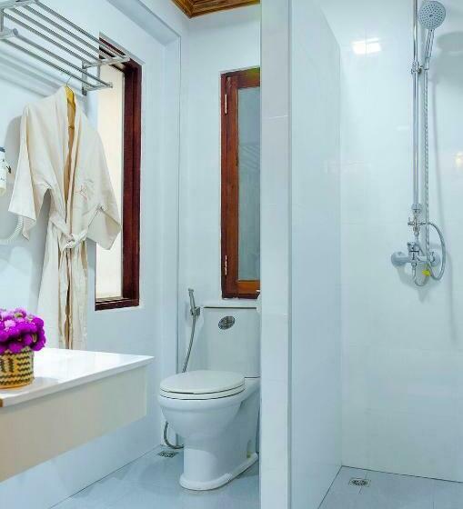 پانسیون Villa Khili Namkhan