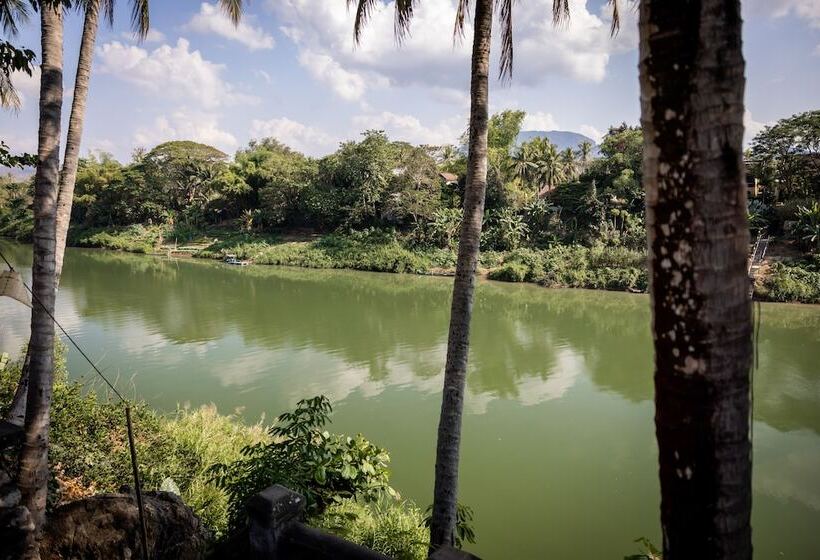 پانسیون Villa Khili Namkhan