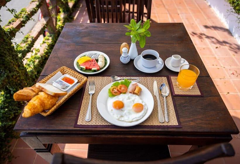 Пансион Villa Khili Namkhan