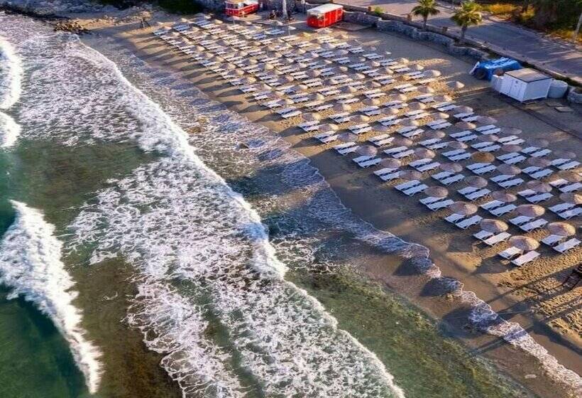 Ramada Hotel & Suites by Wyndham Kusadasi