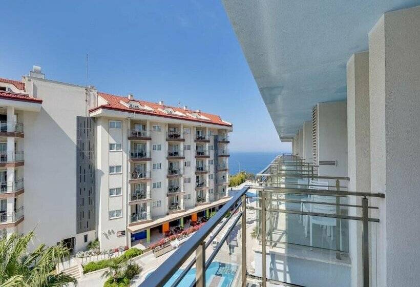 Ramada Hotel & Suites by Wyndham Kusadasi