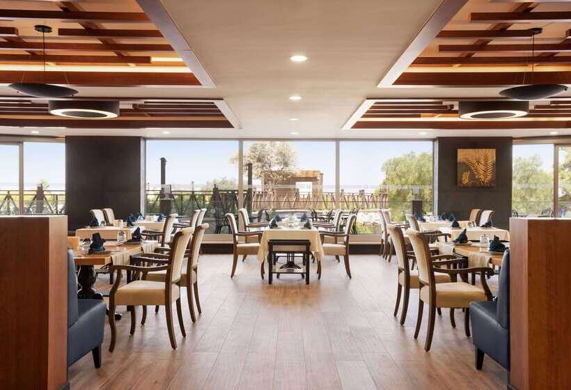 Ramada Hotel & Suites by Wyndham Kusadasi