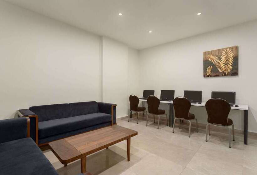 Ramada Hotel & Suites by Wyndham Kusadasi