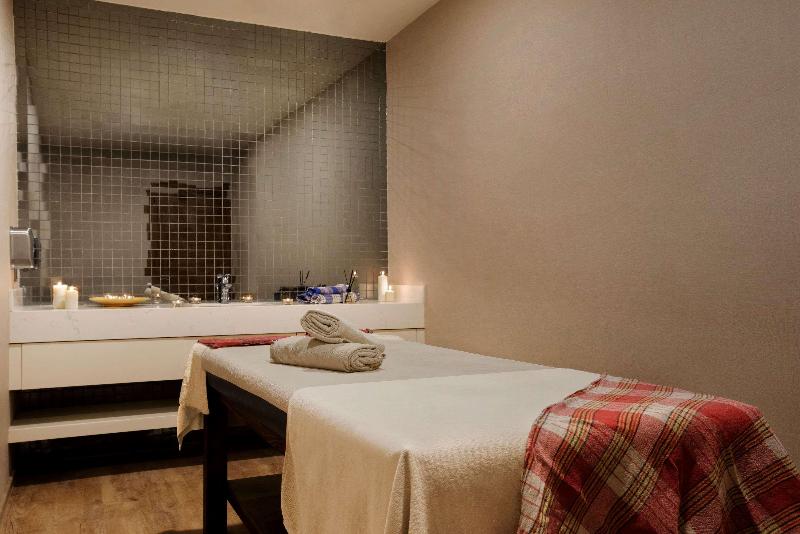 Ramada Hotel & Suites by Wyndham Kusadasi