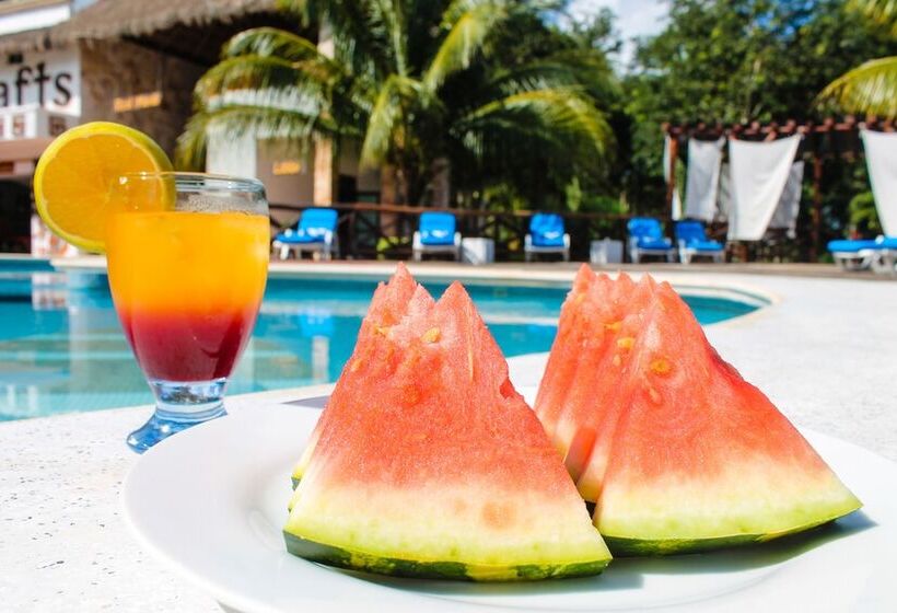 Real Mayab Hotel & Bungalows