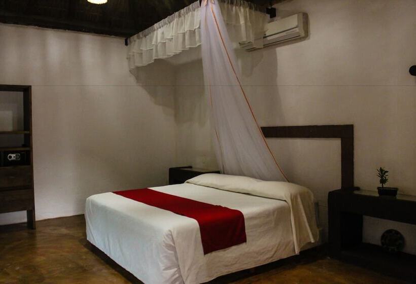 Real Mayab Hotel & Bungalows