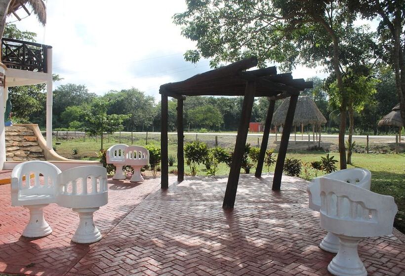 Real Mayab Hotel & Bungalows