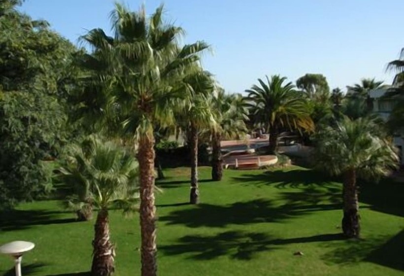אתר נופש Parque Mourabel  Pe Do Lago  Oasis Village