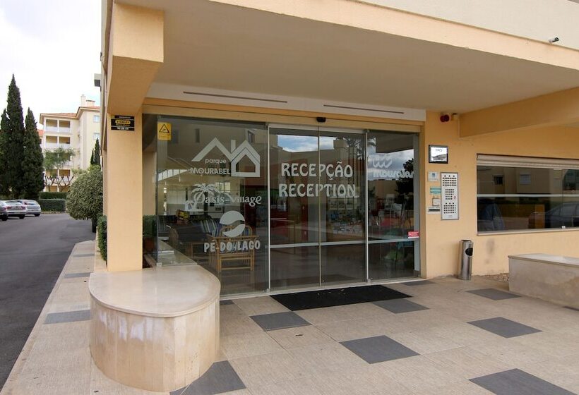 אתר נופש Parque Mourabel  Pe Do Lago  Oasis Village