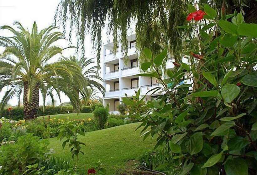 אתר נופש Parque Mourabel  Pe Do Lago  Oasis Village