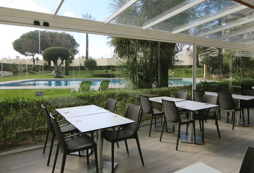 אתר נופש Parque Mourabel  Pe Do Lago  Oasis Village