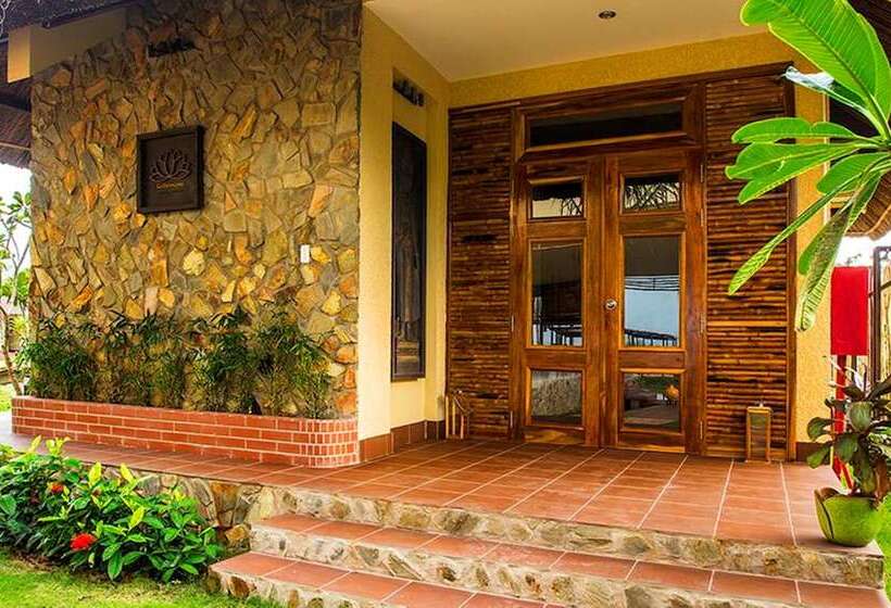 استراحتگاه The Island Lodge