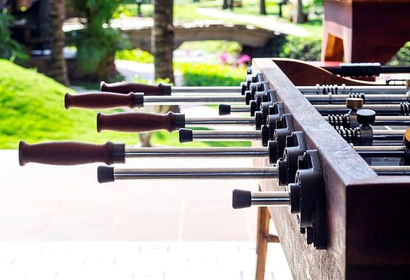 استراحتگاه The Island Lodge