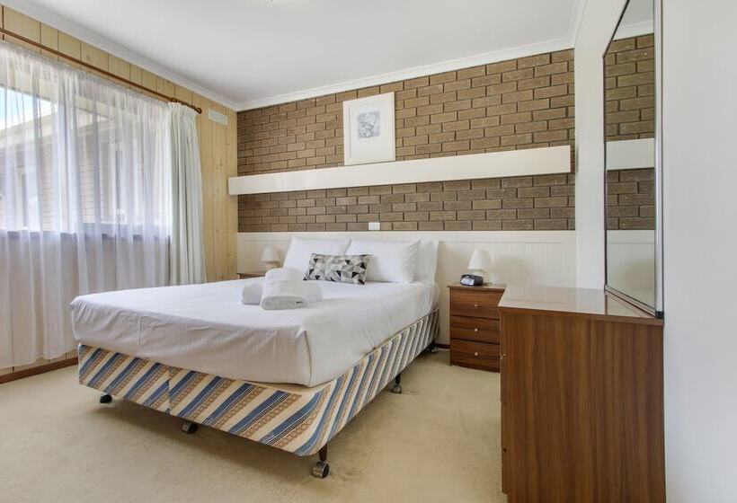 Sandpiper Apartments