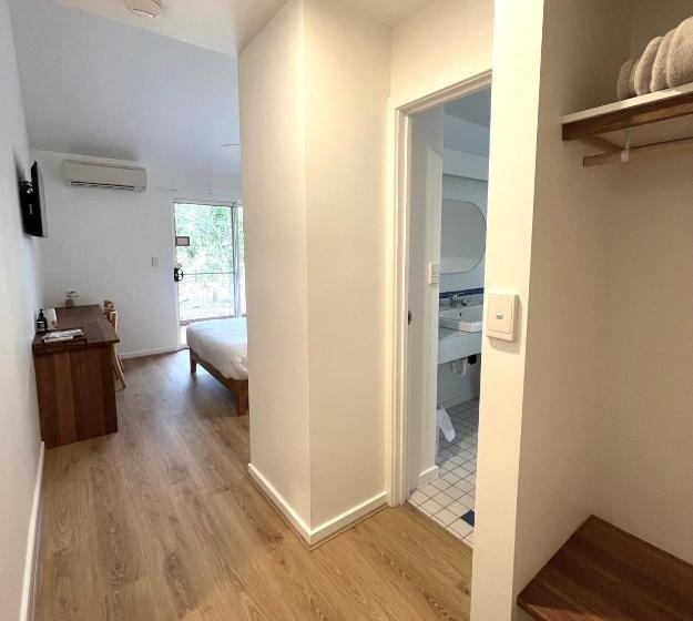 The Albion Motel Castlemaine