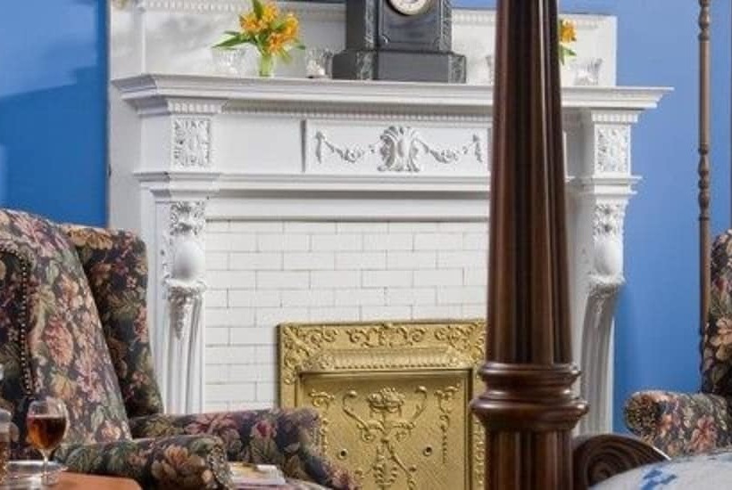 The Carriage House Inn Bed & Breakfast