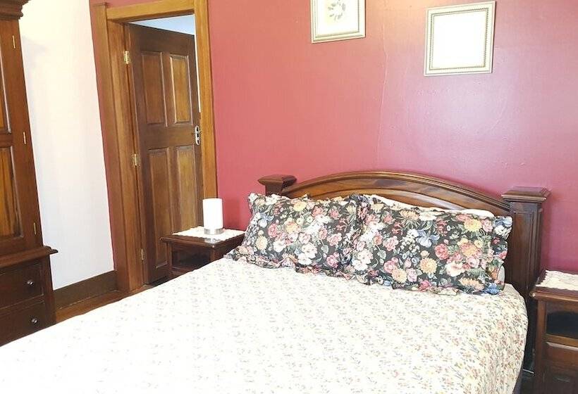 The Postmaster Inn Bnb